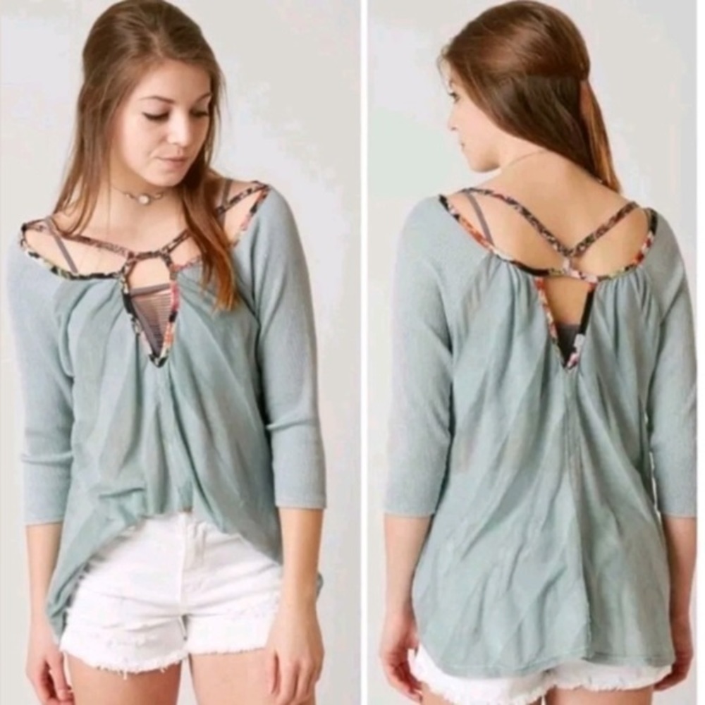 BKE Gimmicks Cut-Out Strappy Ribbed 3/4 Sleeve Top